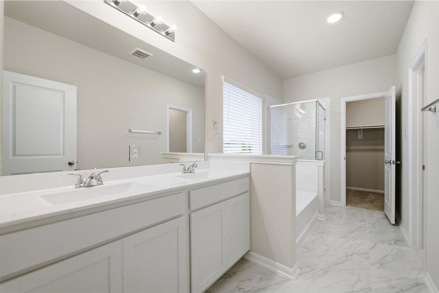 Furnished interior view inside a new home in Pearlbrook, Texas City (Image 9).
