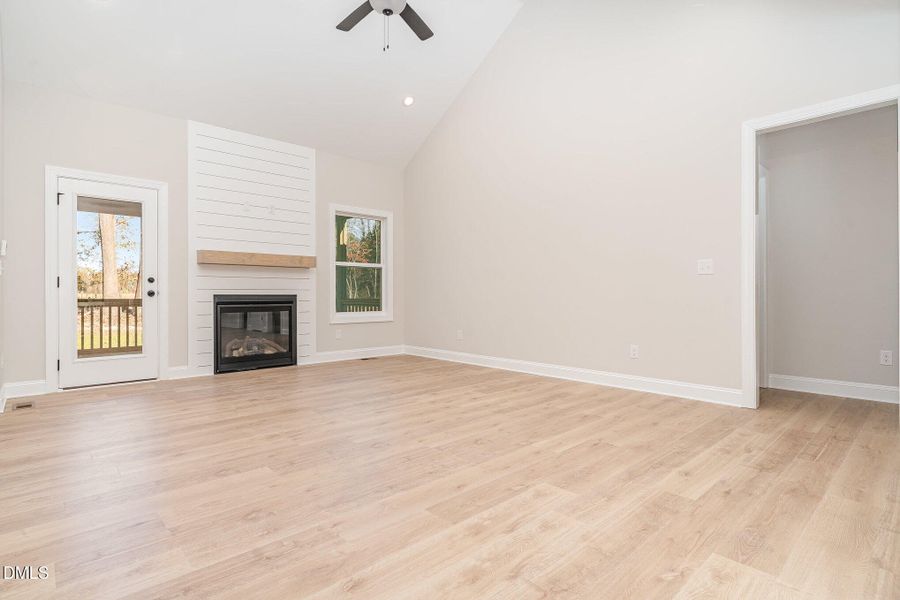 010_wag04088-edit_365 010_wag04088-edit_365