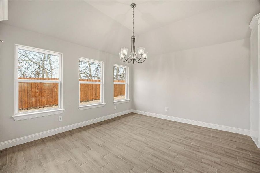 Spacious, unfurnished interior of a new home in , Tolar (Image 34).