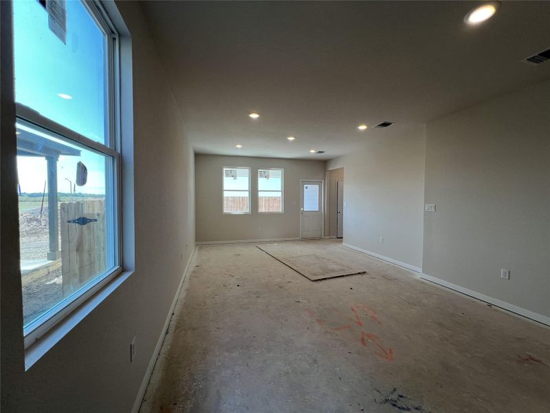 In-progress construction of a new home in Rolling Glen, Hutto, TX (Image 25).