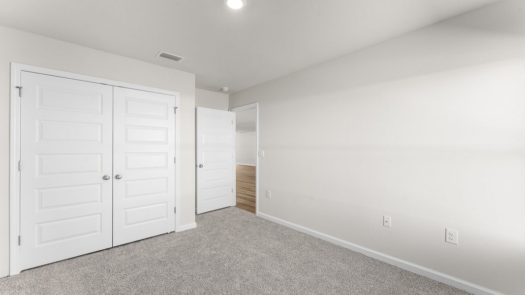 Spacious, unfurnished interior of a new home in Destini Lane, Panama City (Image 32).