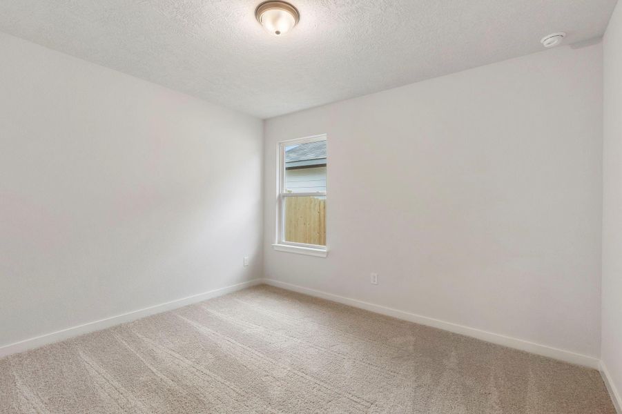 Spacious, unfurnished interior of a new home in , Huntsville (Image 19).