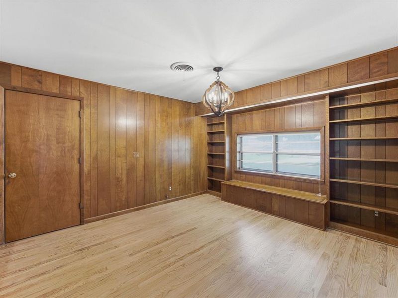 Spacious, unfurnished interior of a new home in , Montague (Image 14).