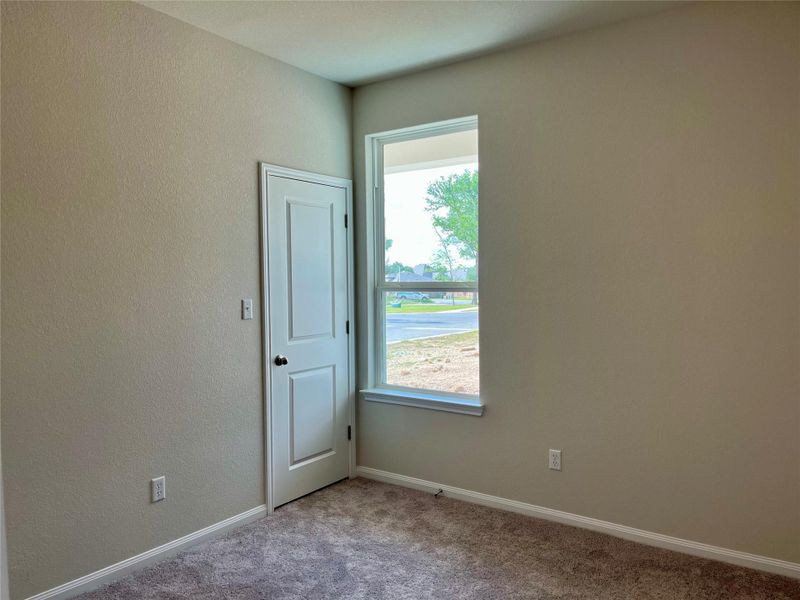 Spacious, unfurnished interior of a new home in Anthem Cottages, Kyle (Image 16).