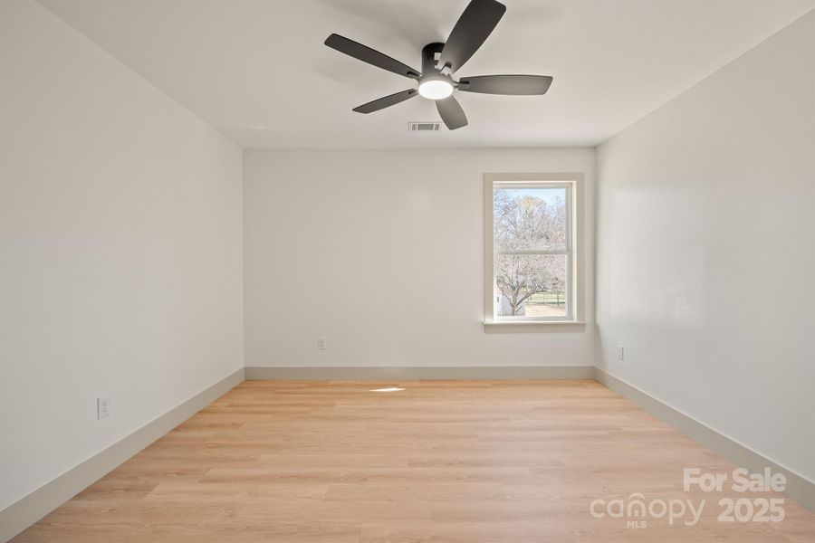Spacious, unfurnished interior of a new home in , Newton (Image 10).