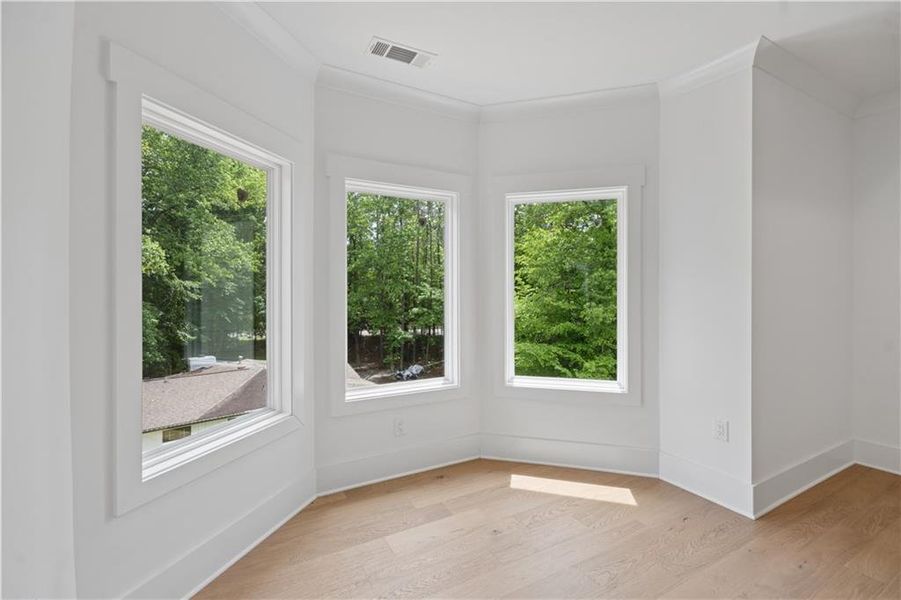 Spacious, unfurnished interior of a new home in , Alpharetta (Image 43).