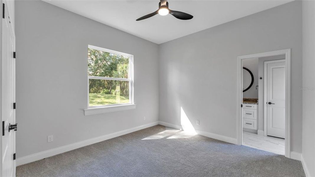 Spacious, unfurnished interior of a new home in , Lakeland (Image 37).