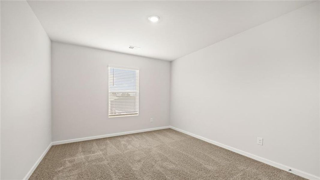 Spacious, unfurnished interior of a new home in Oakchase at Hampton, Hampton (Image 15).