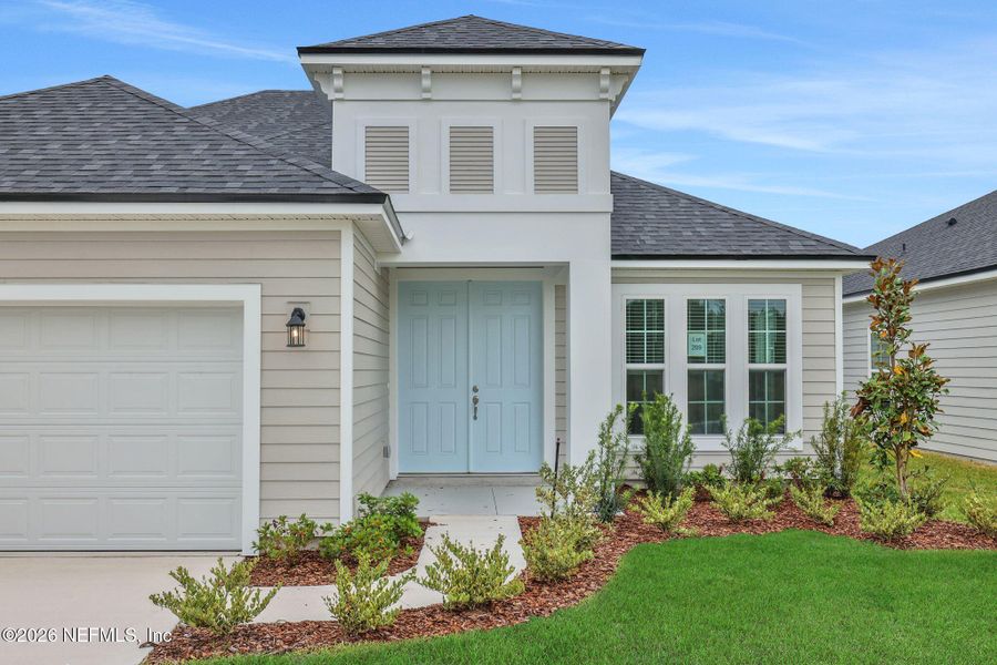 Exterior details and patio area of a home in Amberly, Green Cove Springs (Image 3).