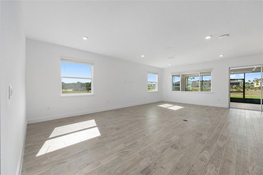 Spacious, unfurnished interior of a new home in , Ocala (Image 30).