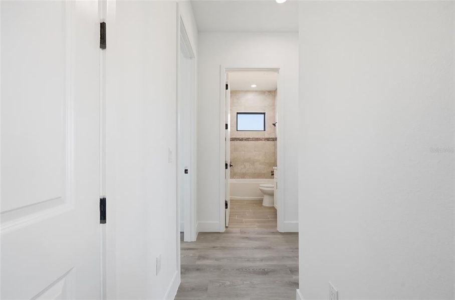 Spacious, unfurnished interior of a new home in , Ocklawaha (Image 21).