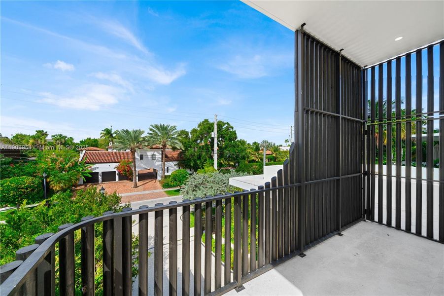 Exterior details and patio area of a home in , Miami Beach (Image 30).