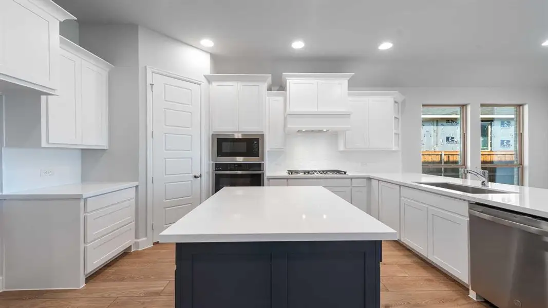 Furnished interior view inside a new home in Trinity Falls 45', McKinney (Image 5). Furnished interior view inside a new home in Trinity Falls 45', McKinney (Image 5).