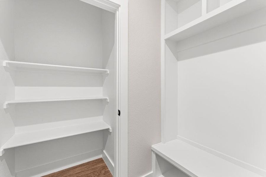 Spacious, unfurnished interior of a new home in , Dallas (Image 27).