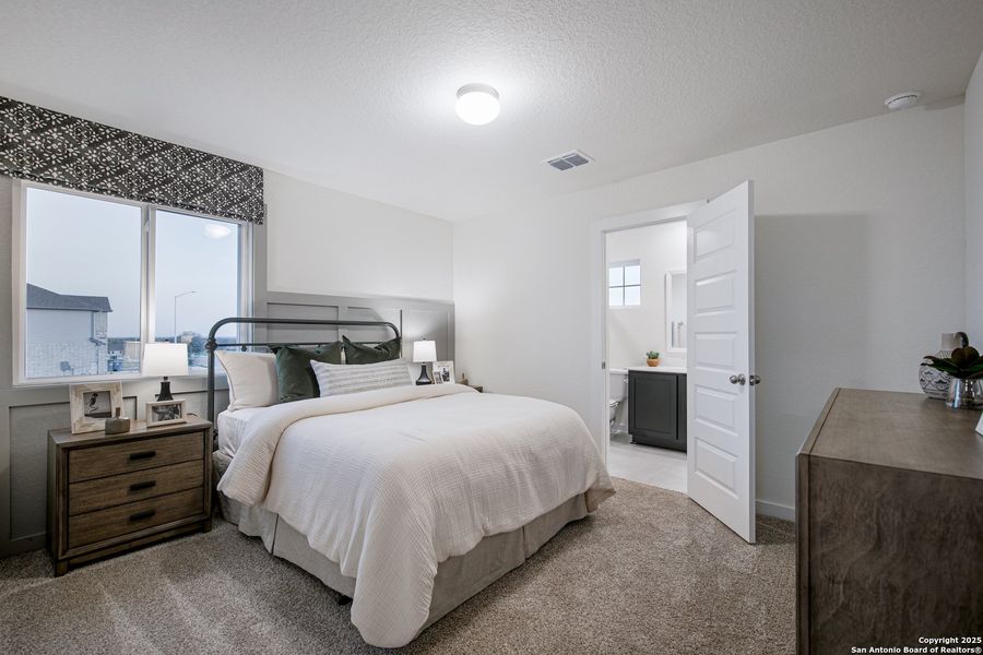 Furnished interior view inside a new home in Buffalo Crossing, Cibolo (Image 8).