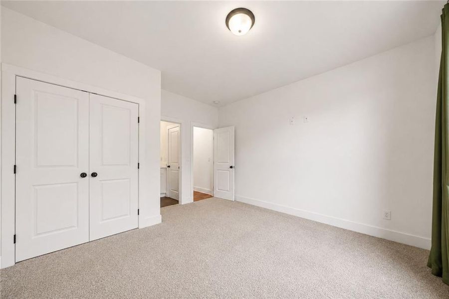Spacious, unfurnished interior of a new home in , Cartersville (Image 24). Spacious, unfurnished interior of a new home in , Cartersville (Image 24).