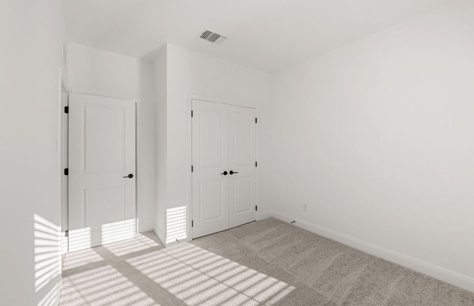 Spacious, unfurnished interior of a new home in Patterson Ranch, Georgetown (Image 46).