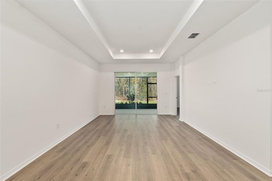 Spacious, unfurnished interior of a new home in , Ocala (Image 35).