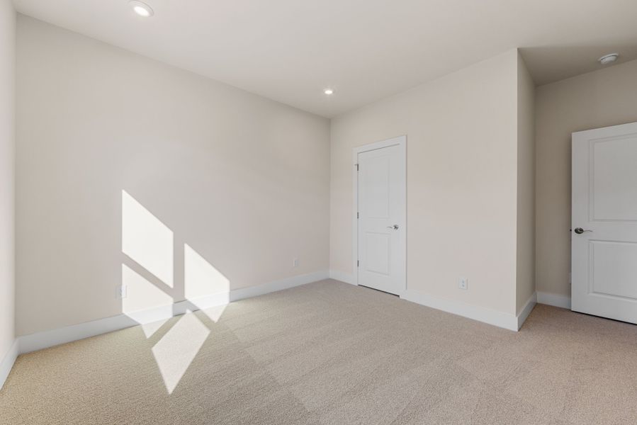 Spacious, unfurnished interior of a new home in Seven Oaks, Belmont (Image 44).