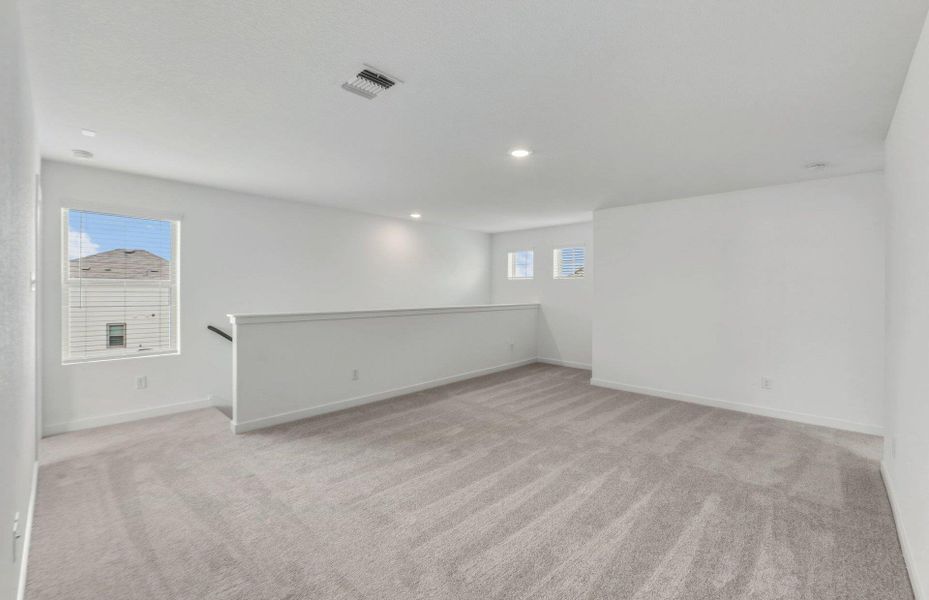 Spacious, unfurnished interior of a new home in Sonterra, Jarrell (Image 19).