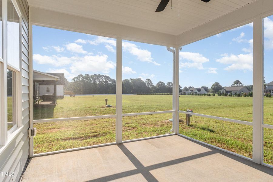 028_kv0a0272-edit_593