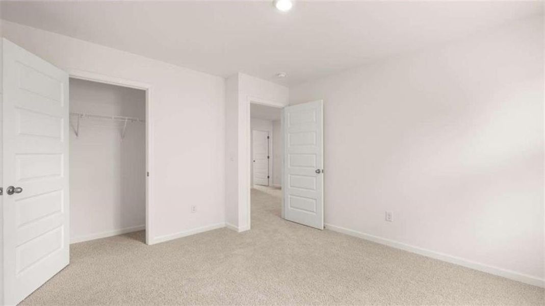 Spacious, unfurnished interior of a new home in Brooks Village, Dacula (Image 38).
