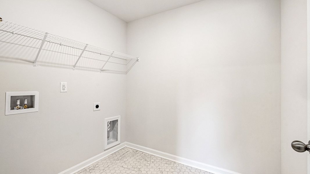 Spacious, unfurnished interior of a new home in Grand Oaks, Columbia (Image 22).