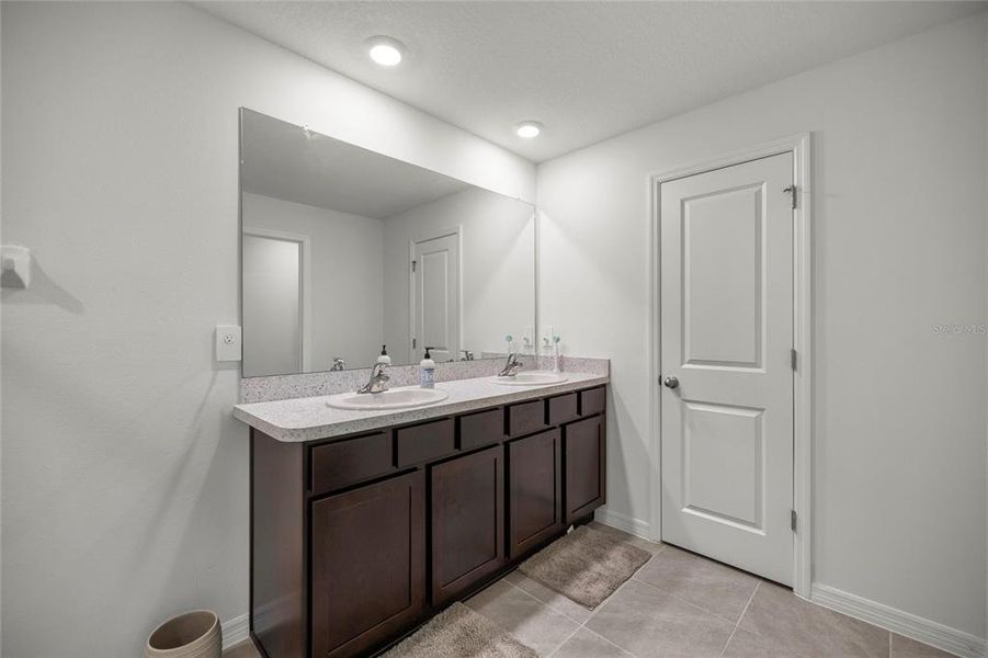 Furnished interior view inside a new home in Ocala Crossings South, Ocala (Image 30). Furnished interior view inside a new home in Ocala Crossings South, Ocala (Image 30).