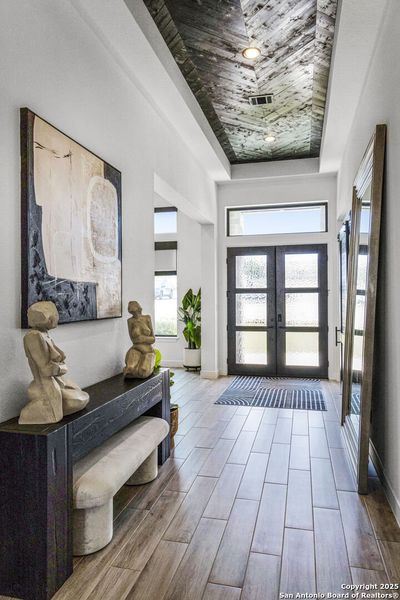 Furnished interior view inside a new home in Vintage Oaks, New Braunfels (Image 16). Furnished interior view inside a new home in Vintage Oaks, New Braunfels (Image 16).