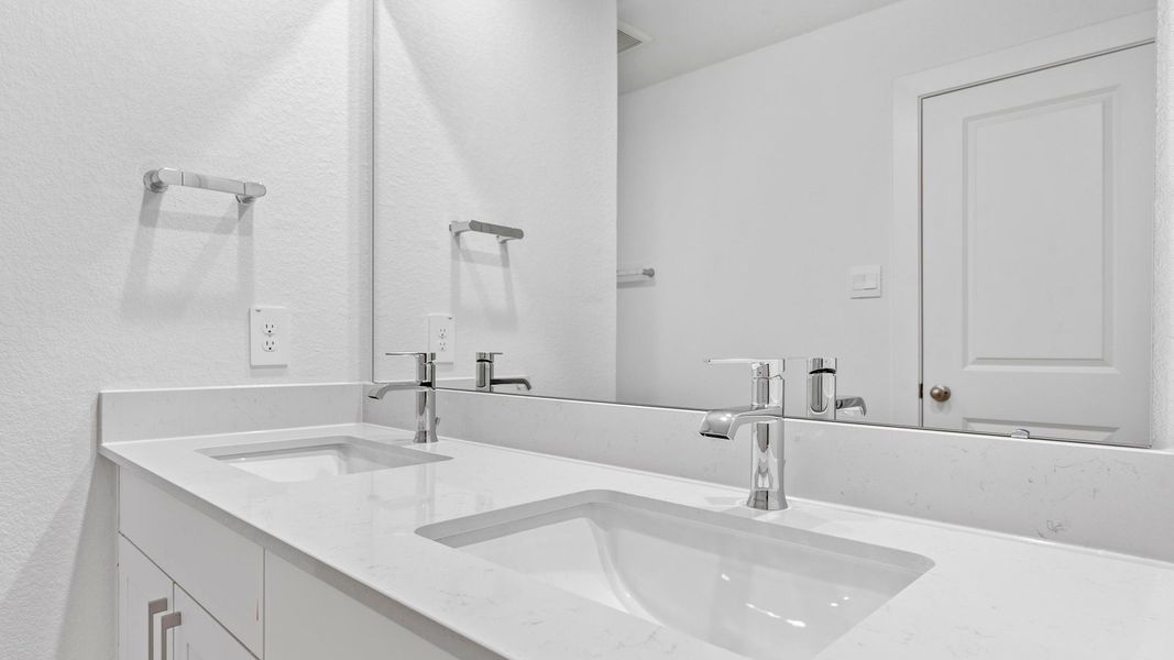 Close-up of interior finishes inside a home in Lexington Village, Missouri City (Image 21). Close-up of interior finishes inside a home in Lexington Village, Missouri City (Image 21).
