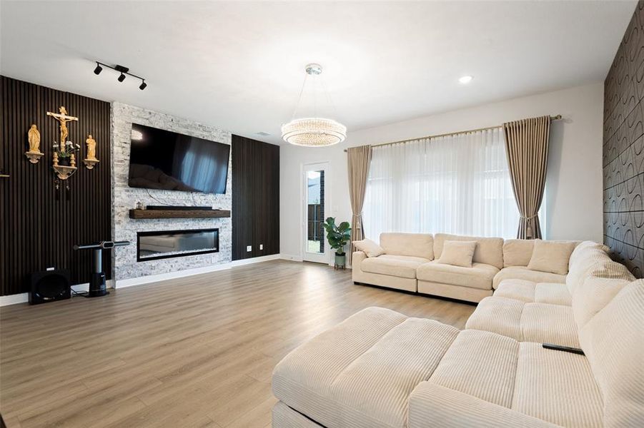 Furnished interior view inside a new home in Bayside, Rowlett (Image 9). Furnished interior view inside a new home in Bayside, Rowlett (Image 9).