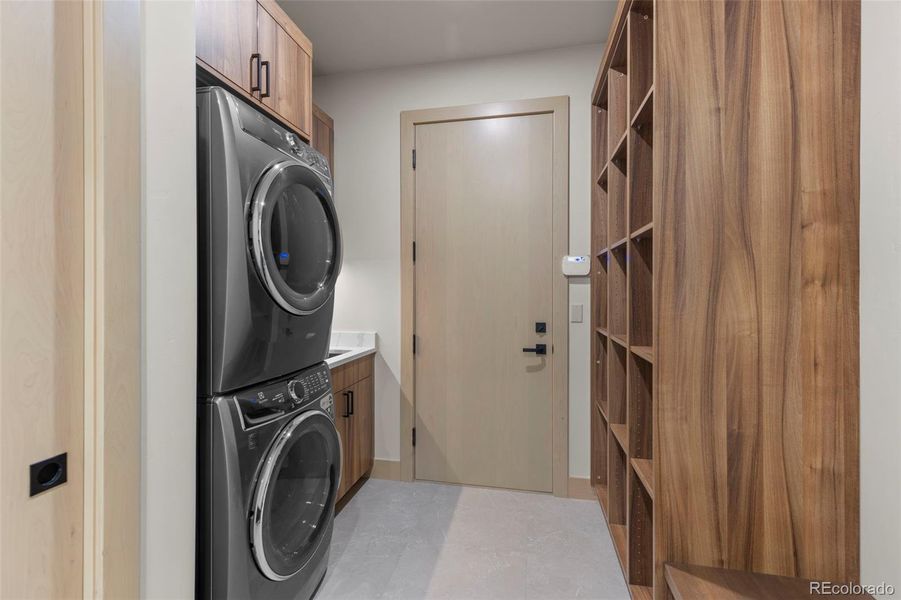 Furnished interior view inside a new home in , Breckenridge (Image 38).