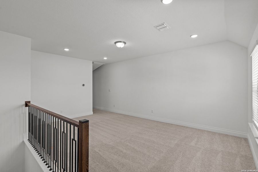 Spacious, unfurnished interior of a new home in Bison Ridge, San Antonio (Image 42).