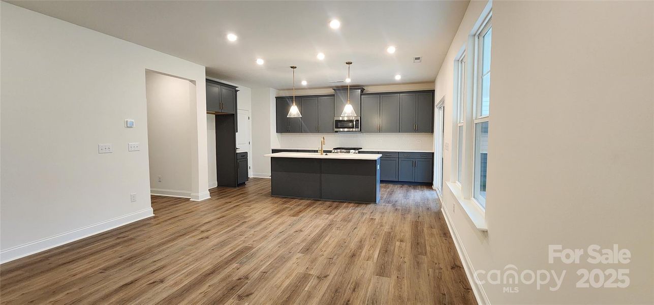 **PHOTO REPRESENTATION ONLY** DESIGN SELECTIONS MAY VARY **PHOTO REPRESENTATION ONLY** DESIGN SELECTIONS MAY VARY