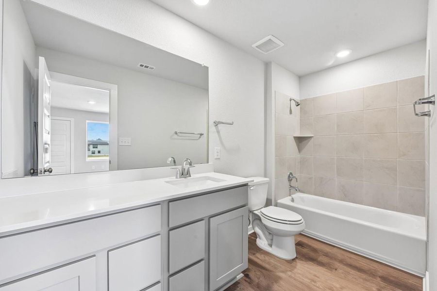 Furnished interior view inside a new home in Trinity Ranch, Elgin (Image 10).
