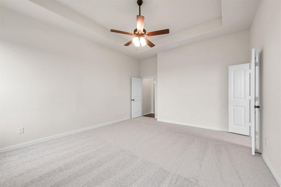 Spacious, unfurnished interior of a new home in Parker Heights, Valley View (Image 19).