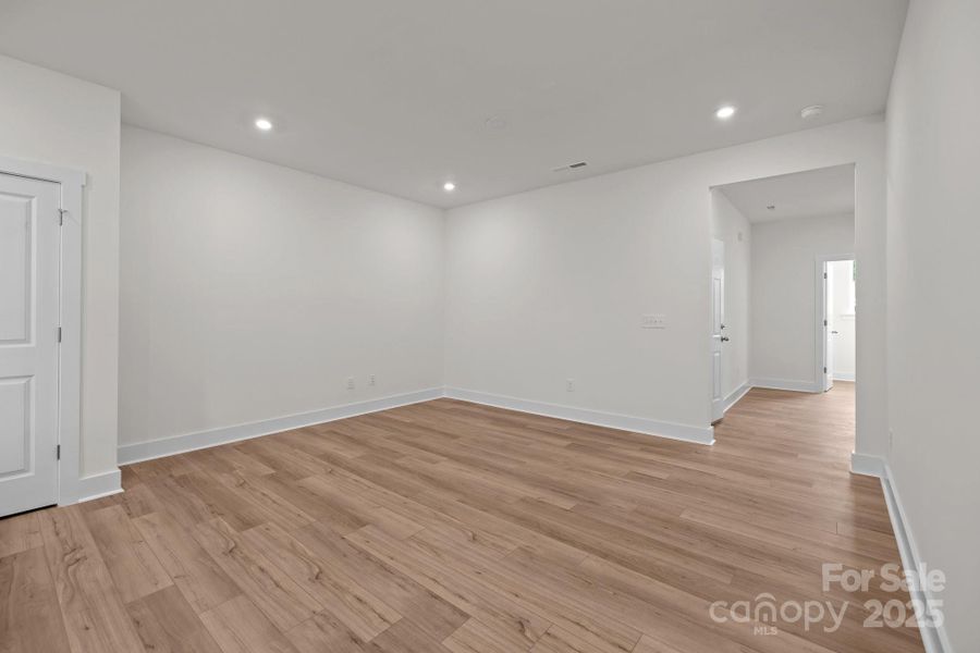 Spacious, unfurnished interior of a new home in Greenway Overlook, Charlotte (Image 28). Spacious, unfurnished interior of a new home in Greenway Overlook, Charlotte (Image 28).