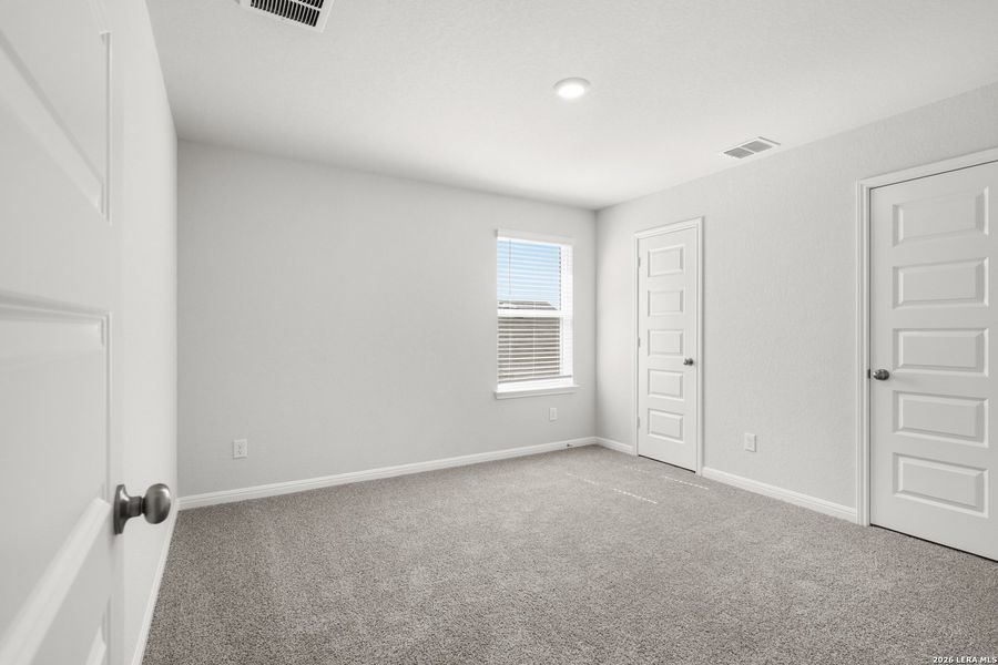 Spacious, unfurnished interior of a new home in Cinco Lakes, San Antonio (Image 13).