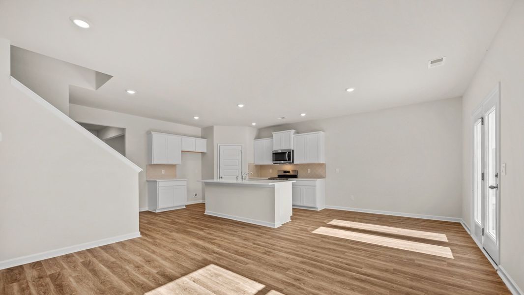 Spacious, unfurnished interior of a new home in Poplar Preserve, Newnan (Image 18).