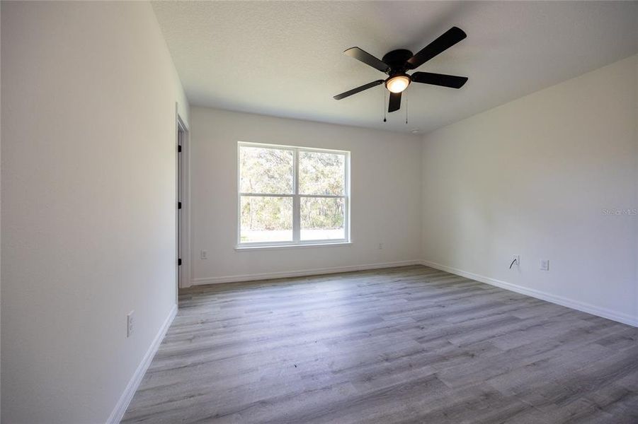 Spacious, unfurnished interior of a new home in , Ocklawaha (Image 19).