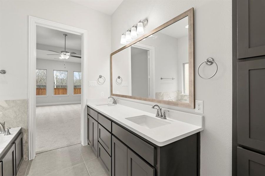 16. 721 Phoenix - Bath (3)