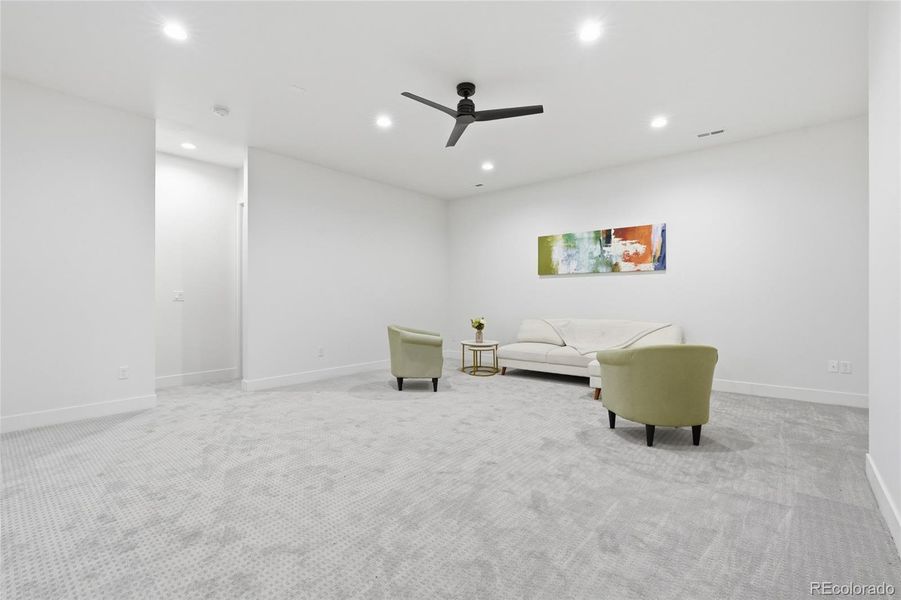 Image 48 of a home in .