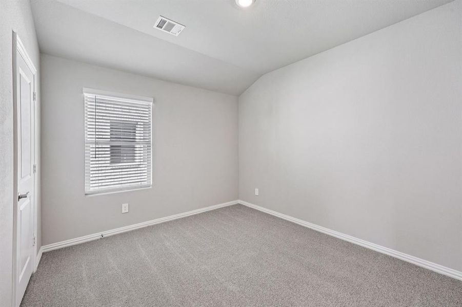 Spacious, unfurnished interior of a new home in Lakehaven - Signature Series, Farmersville (Image 28).