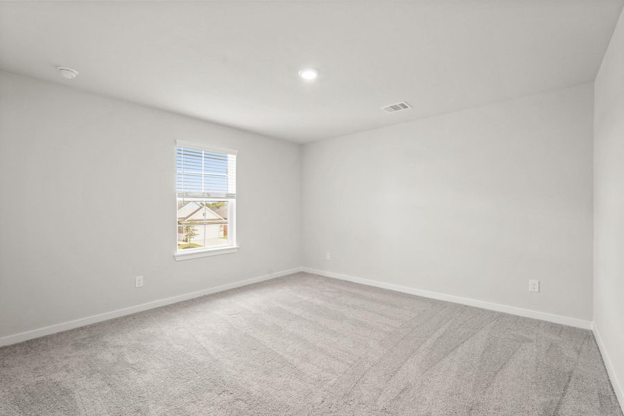 Spacious, unfurnished interior of a new home in Woodshore, Clute (Image 13). Spacious, unfurnished interior of a new home in Woodshore, Clute (Image 13).