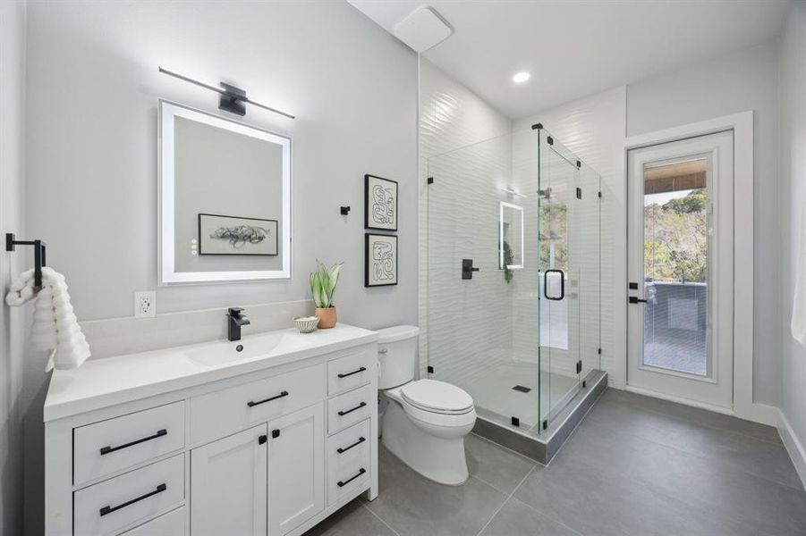 Furnished interior view inside a new home in , Cedar Hill (Image 16).