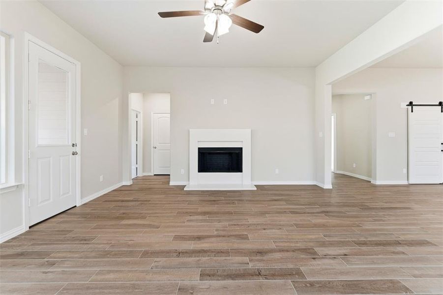 Spacious, unfurnished interior of a new home in Waterford Park, Weatherford (Image 33). Spacious, unfurnished interior of a new home in Waterford Park, Weatherford (Image 33).