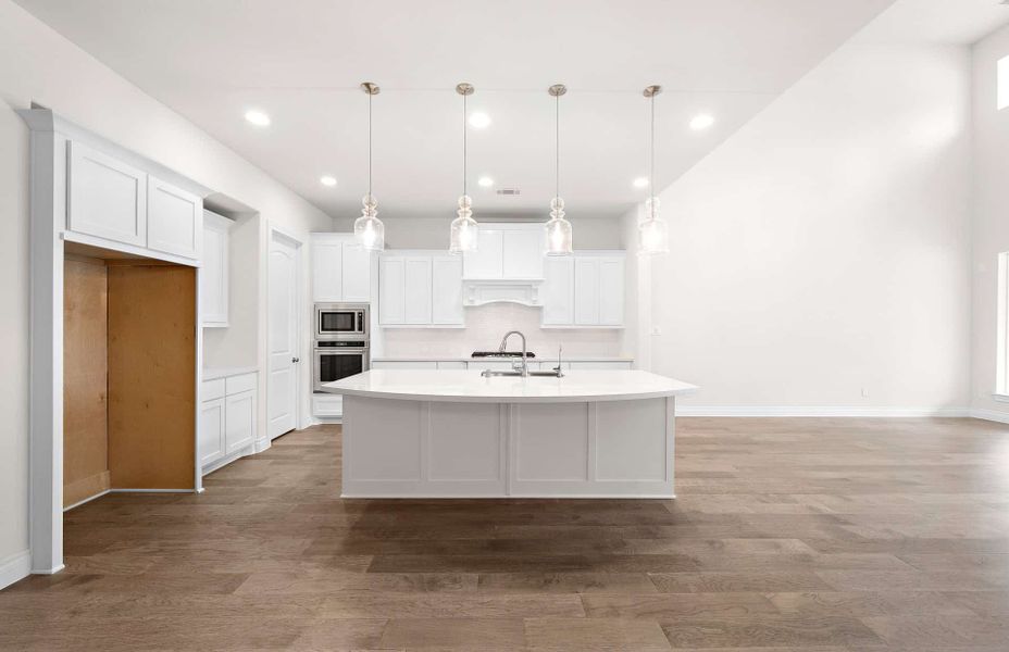 Representative furnished interior of a home built from the 3099 by Ravenna Homes in The Highlands 55′, Porter (Image 10). Representative furnished interior of a home built from the 3099 by Ravenna Homes in The Highlands 55′, Porter (Image 10).