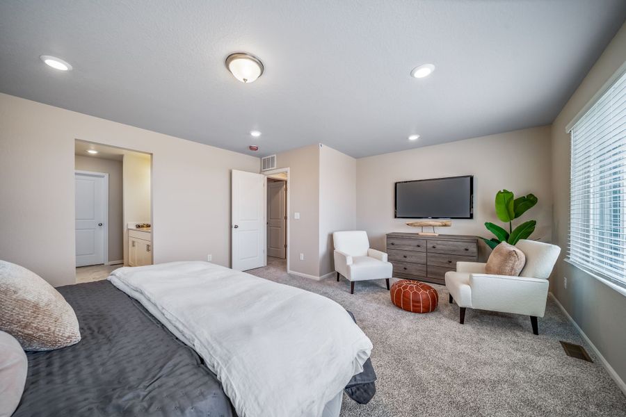 Furnished interior view inside a new home in Green Valley Ranch, Aurora (Image 17).