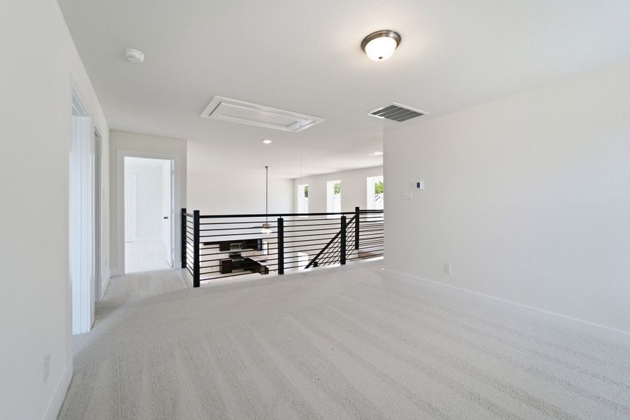 Spacious, unfurnished interior of a new home in Cielo, Conroe (Image 56).
