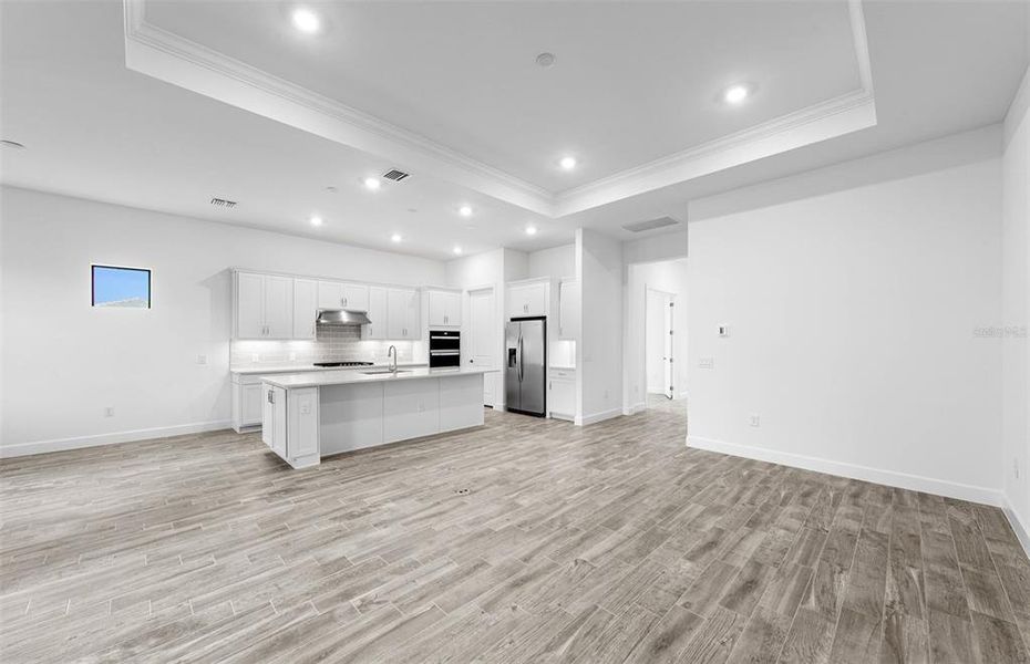 Spacious, unfurnished interior of a new home in Del Webb Catalina, Lakewood Ranch (Image 19). Spacious, unfurnished interior of a new home in Del Webb Catalina, Lakewood Ranch (Image 19).